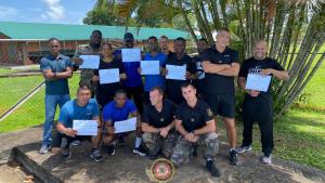 Gezamenlijke sporttraining van legers Suriname en Frans-Guyana