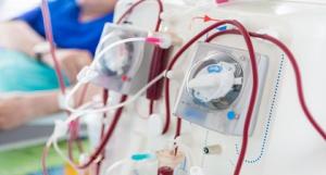 Patiënten nierdialysecentrum ondersteunen verpleegkundigen in actie