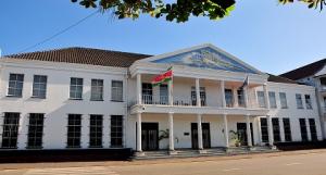 Monetair beleid Centrale Bank van Suriname moet versoepeld worden, zegt