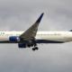 Weer incident met Boeing-toestel: noodglijbaan valt tijdens vlucht van