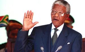 Weetje van de dag – Vandaag in 1994: Nelson Mandela, eerste zwarte