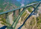 India opent hoogste spoorbrug ter wereld in Kashmir