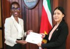 Jonge Guyanese vervult ceremoniële ambassadeursrol voor Suriname in Guyana