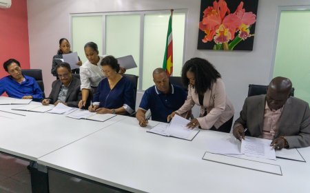 Surinaamse coalitie presenteert regeerakkoord 2025-2030: focus op herstel, rechtvaardigheid e