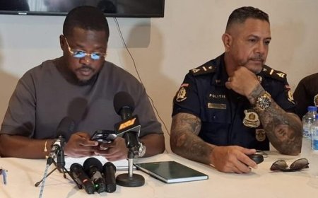 Mielando Atompai draagt voorzitterschap Politiebond over aan Revelino Eijk