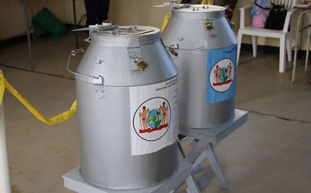 Uitbetaling Stembureau personeel begint bij ordedienst van het KPS