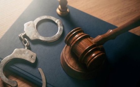 Leraar veroordeeld voor seks met leerlingen