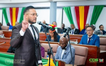 Acht ministers uit kabinet-Santokhi/Brunswijk beëdigd tot assembleelid