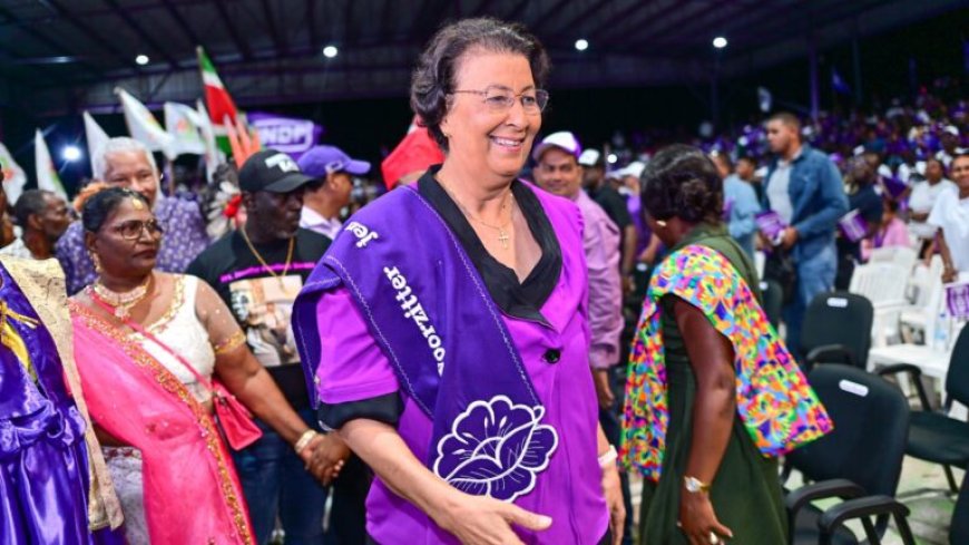 Simons eert vaders: “Jullie verdienen erkenning, vandaag en alle dagen”