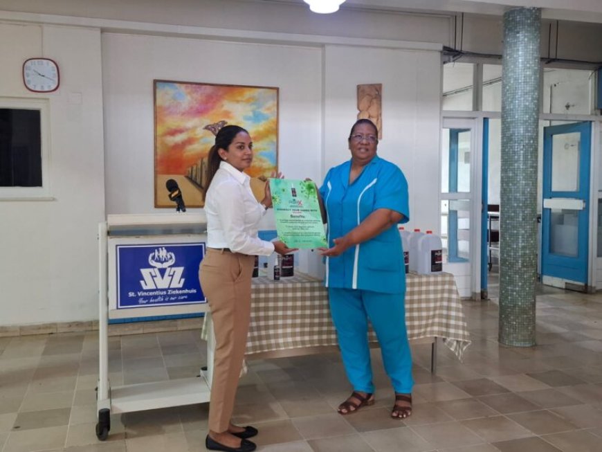 SAB introduceert officieel handsanitizer middels donatie aan Sint Vincentius Ziekenhuis