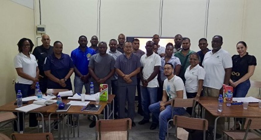 Wi Tru Sranan faciliteert Sessie ‘Code of Conduct’ met verschillende korpsen