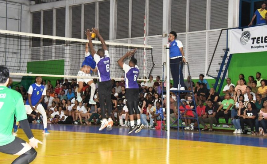 Yellow Birds heeft derde volleybaltitel op rij in vizier
