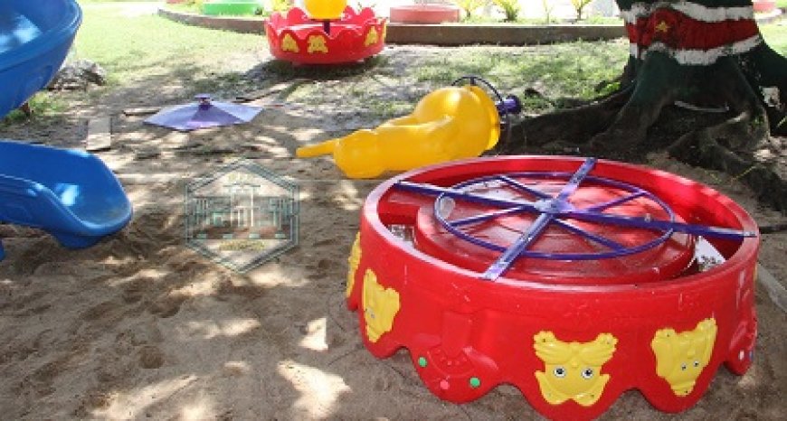 Vandalisten vernielen speeltoestellen Brasaplein