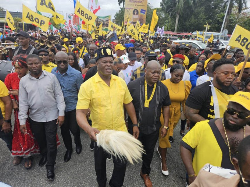 BESCHOUWING — Het kiezersbedrog van Ronnie Brunswijk