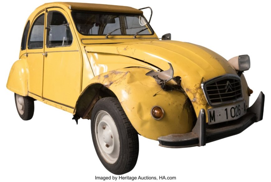 Opmerkelijk – Nederlandse James Bond-auto wordt duurste lelijke eend ooit