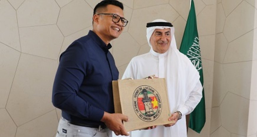 Dasai bezoekt landenpaviljoens op Expo 2025 in Japan