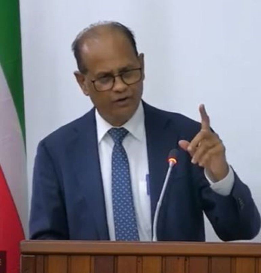 President Santokhi beëdigt Parmessar als fungerend voorzitter van Assemblée