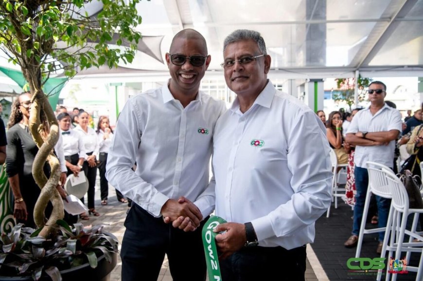 Feestelijke heropening Servicestation Amirkhan aan de Mahonylaan