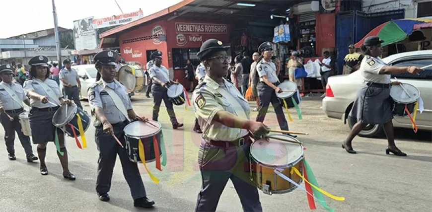 KPS viert 130-jarig bestaan met feestelijke rondmars