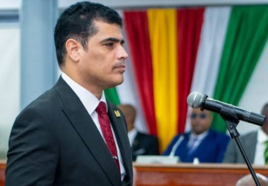 Ashwin Adhin met tweederdemeerderheid gekozen tot assembleevoorzitter