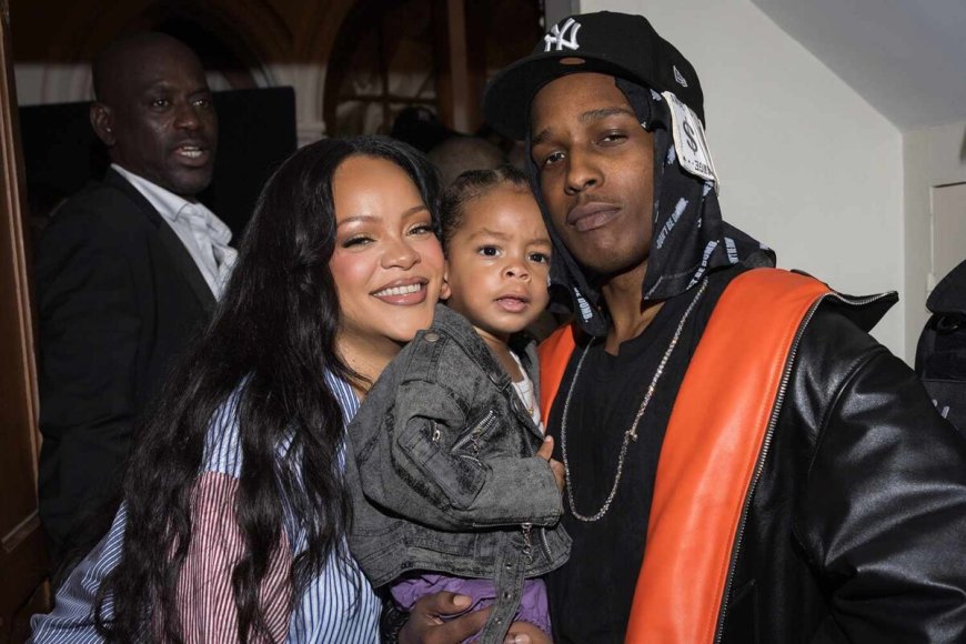 Rihanna en A$AP Rocky’s zoon Riot maakt openbaar debuut op Fashion Week