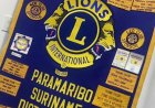 Lionsclub Paramaribo West schenkt boeken aan Mulo Geyersvlijt