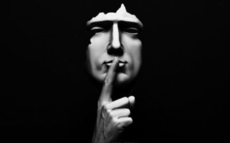 Zwijgende politici over corruptie: Hoe eerlijk zijn ze écht met belastinggeld?