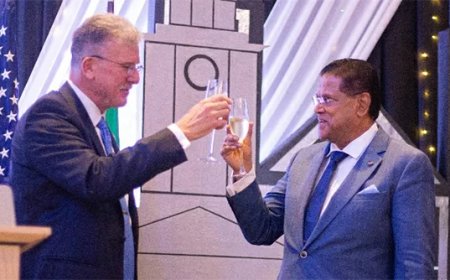 VS en Suriname herbevestigen gedeelde waarden van vrijheid en democratie