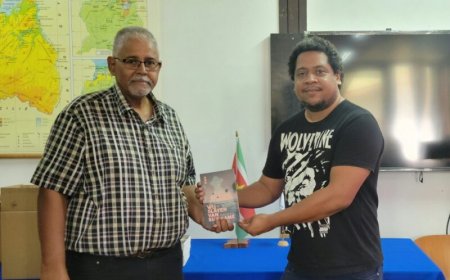 Bibliotheken verrijkt met ‘Wij slaven van Suriname’