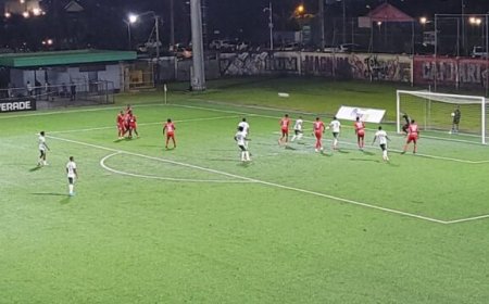 Transvaal-coach Mannen baalt na nederlaag tegen Inter Moengotapoe