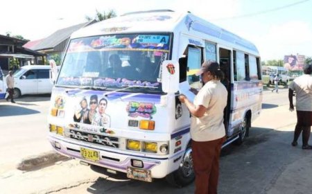 Buscontroleurs TCT leggen werk neer en stoppen om 11.00 uur uit ontevredenheid