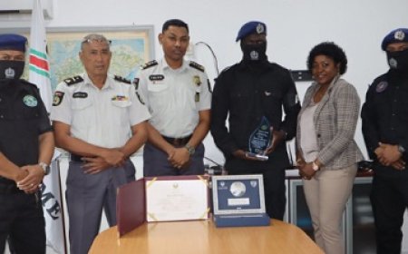 Lid Arrestatie Team geëerd na succesvolle training in Abu Dhabi