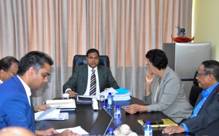 Belangrijk overleg Santokhi en president-elect Simons voor soepele transitie