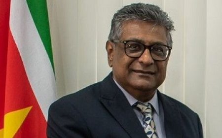 Raghoebarsing: Santokhi laat land met perspectief achter