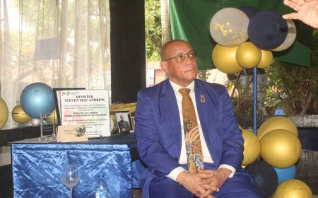 AWJ lovend over minister MacAndrew: ‘De mens stond altijd centraal’