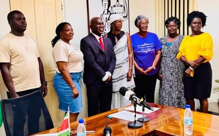 Amoksi doneert aan drie maatschappelijke stichtingen