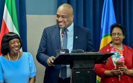 Minister Bouva prijst niet-aflatende inzet Ilahi en Christopher