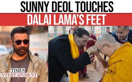 Sunny Deol ontmoet Dalai Lama in Ladakh, kan niet stoppen met glimlachen