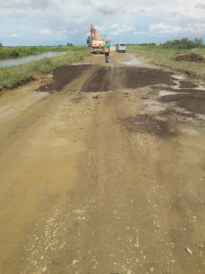 Weggedeelte doorgaande weg te Middenstandspolder in Nickerie tijdelijk aangepakt