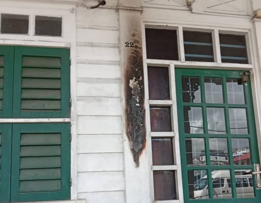 Alerte bewaker voorkomt brand: brandweerbeleid onder vuur