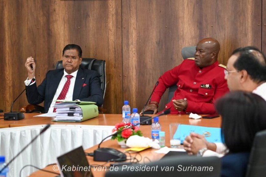 Santokhi, pe a moni de? (1)