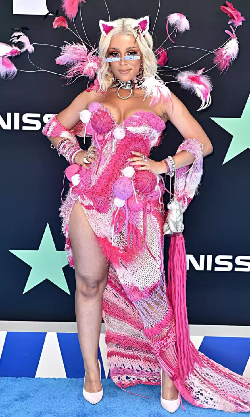 Doja Cat siert cover van V Magazine