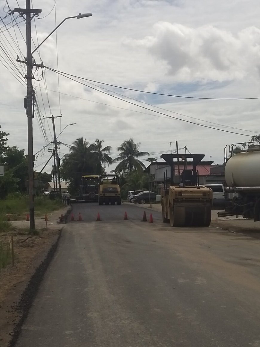Vooruitgang ondanks regen: herstelwerkzaamheden aan Leysweg brengen hoop en tevredenheid