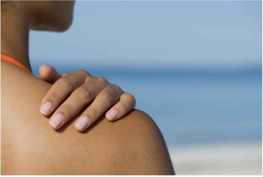 Bruin, maar niet onkwetsbaar: ook een gebruinde huid heeft zonbescherming nodig