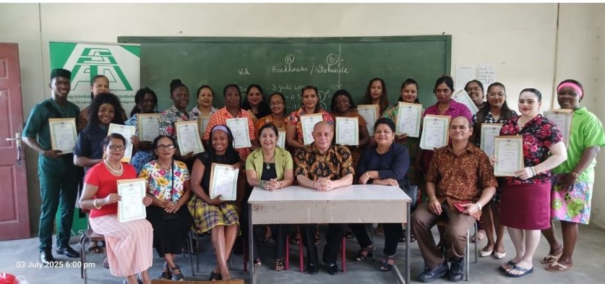 21 cursisten project ‘Wroko Foe Mek Moni’ ontvangen certificaten