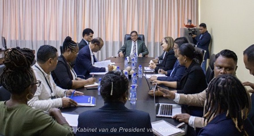 Santokhi vraagt Adhin belangrijke wetten te bekijken en te behandelen