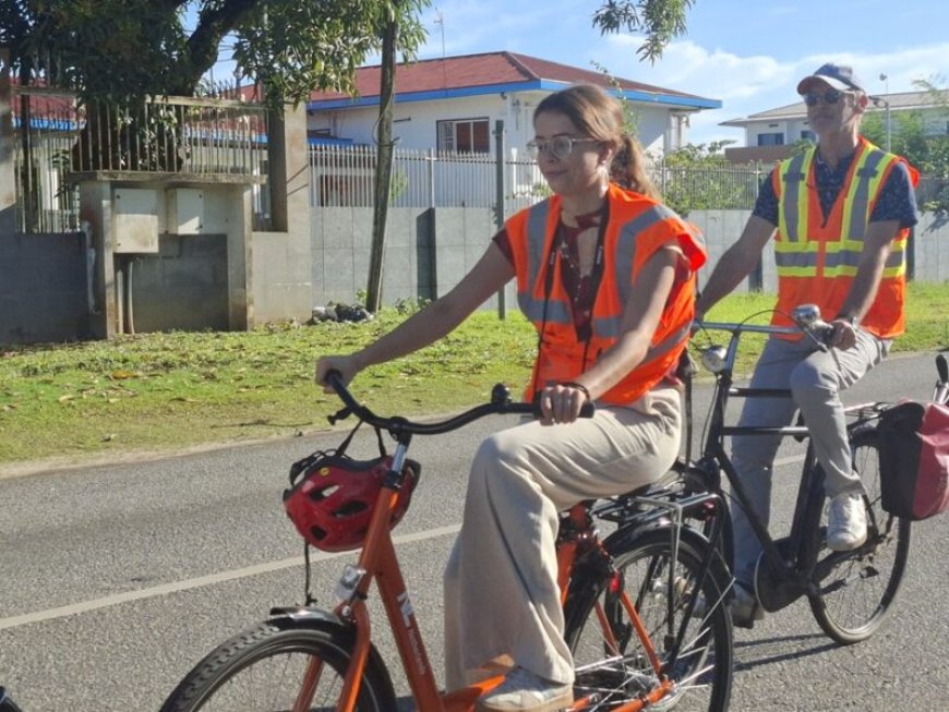 Ministers en Nederlandse ambassadeur pleiten ervoor frequenter te fietsen