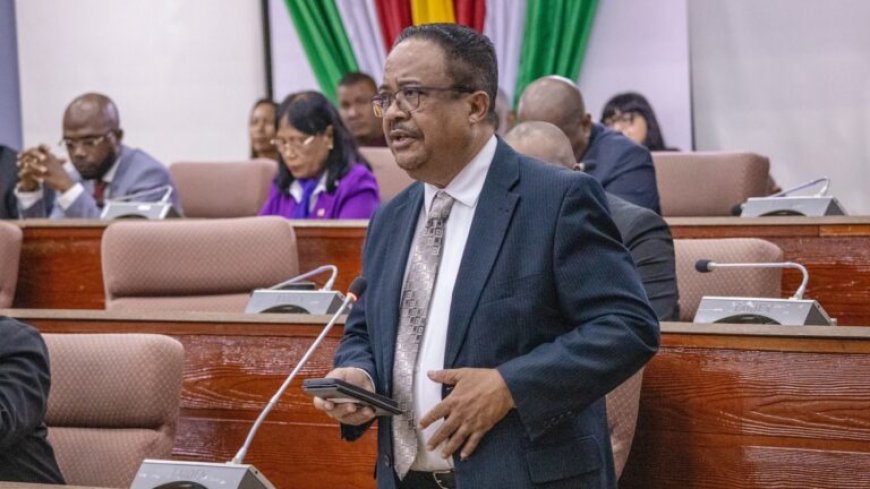 Rusland: “Samen uit de crisis, sober beleid voor iedereen”