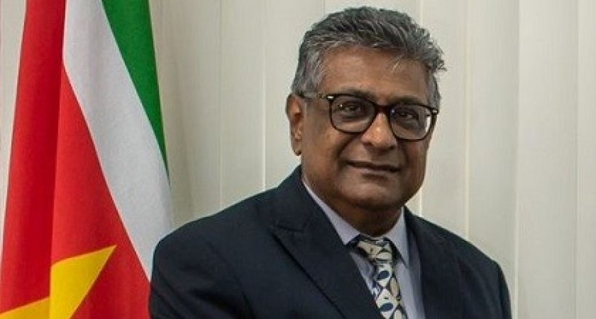 Raghoebarsing: Santokhi laat land met perspectief achter