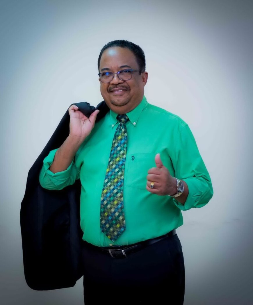 Gregory Rusland bouwt aan nieuw NPS te midden van onvrede